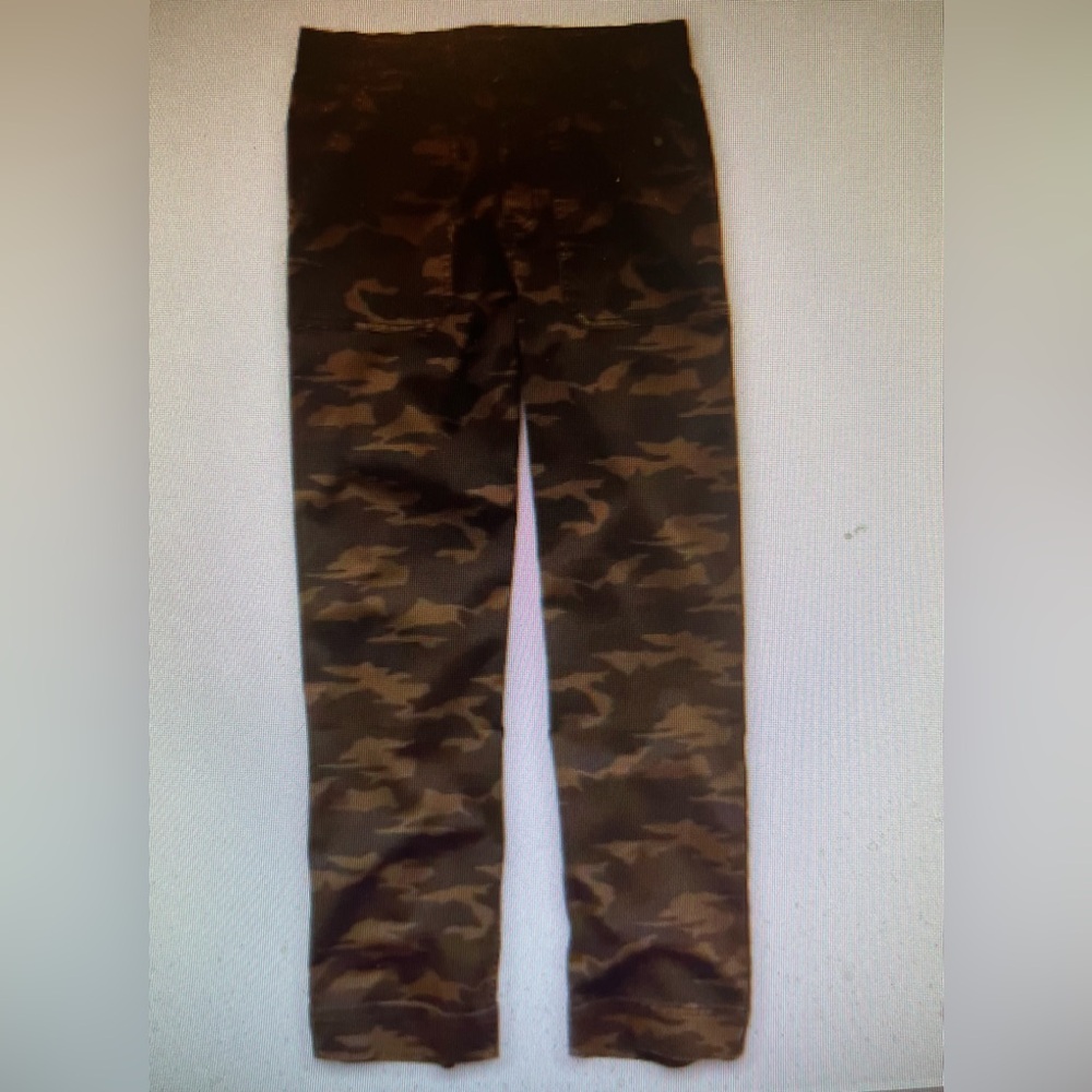 AMERICAN EAGLE MISSES EX BOYFRIEND PANTS CARGO PRINT SIZE SMALL NWT! - Picture 4 of 6